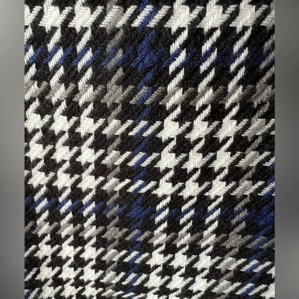 Black Blue Gray White Houndstooth Unisex Plaid Pattern Scarf Fringe NWOT #1192